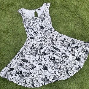 🍁 Disney’s The Nightmare Before Christmas B&W dress (Pre-Owned)